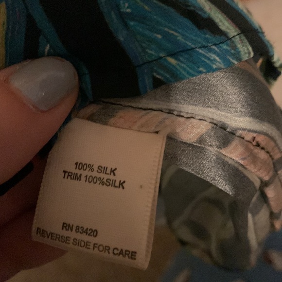 Trendy two layered top by Cluny - Picture 6 of 6